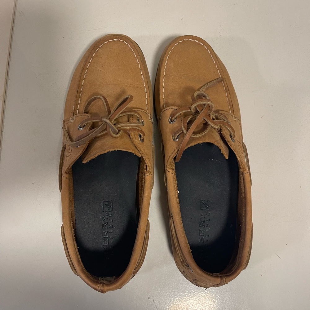 Sperry - Picture 2 of 5